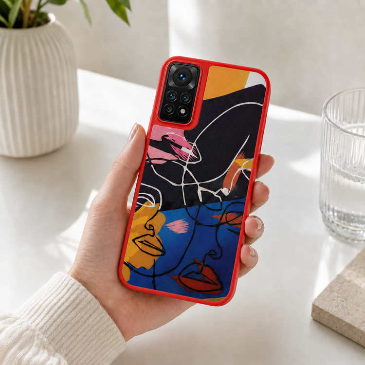 قاب گوشی شیائومی Redmi Note 11S با دور قرمز و طرح چهره انتزاعی رنگی۱