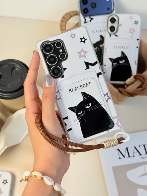 قاب شفاف آیفون طرح گربه مشکی Black Cat با جاکارتی و بند آویز قهوهای