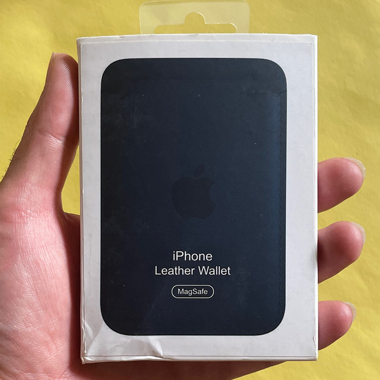 جا کارتی موبایل مدل Leather Wallet MagSafe